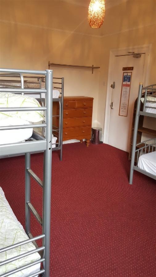 Anfield Road Euro Hostel Ліверпуль Номер фото